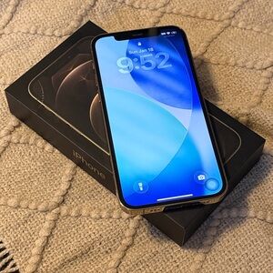 Apple iPhone 12 Pro, 128 GB, Gold, unlocked, with box and NIB charger